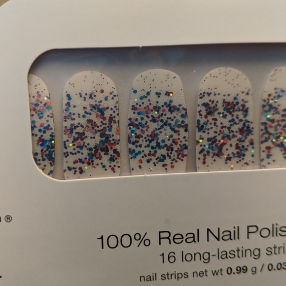 Color Street - Less Bitter, More Glitter overlay - Picture 3 of 4